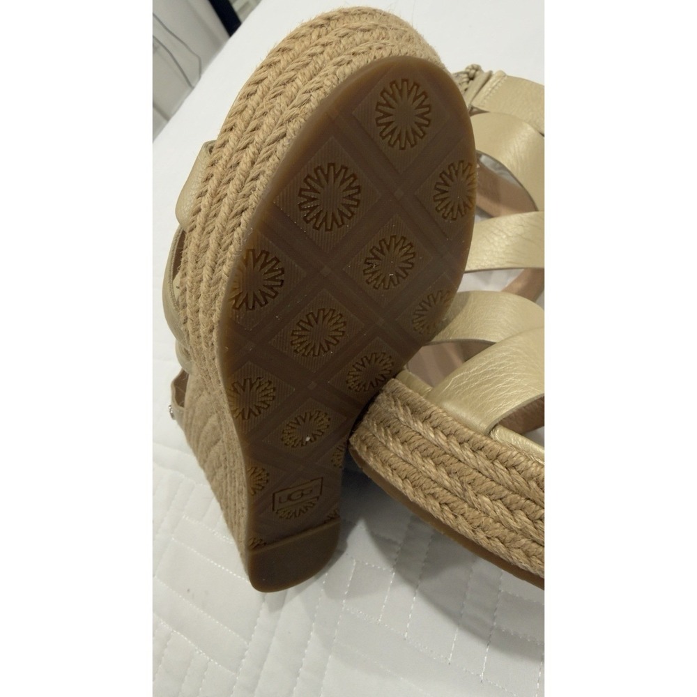 UGG Trina Metallic Gold Leather Tassel Espadrille Wedge Sandals 7.5 1092254 - Picture 8 of 8
